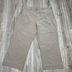 Nike  beige  golf pants size 38
